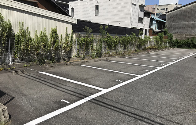 駐車場の区画線ラインを消す消去・抹消工事
