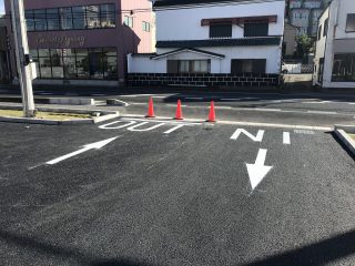 名古屋市緑区　ﾄﾞﾗｯｸﾞｽﾄｱ駐車場ライン工事