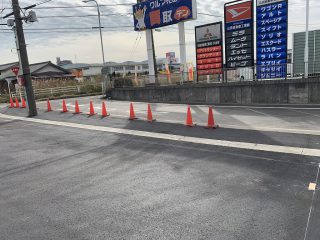 半田市　コンビニ駐車場ライン工事
