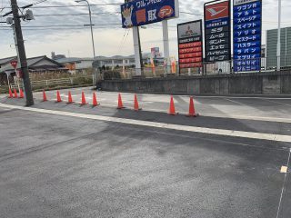 半田市　コンビニ駐車場ライン工事