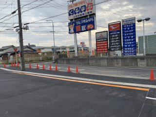 半田市　コンビニ駐車場ライン工事