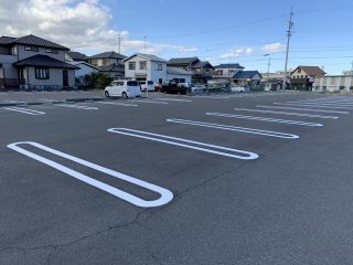 刈谷市　パチンコ店駐車場　塗り替え工事