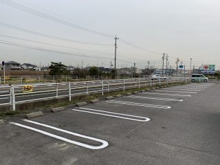 愛知県　常滑市　店舗駐車場　塗り替え工事