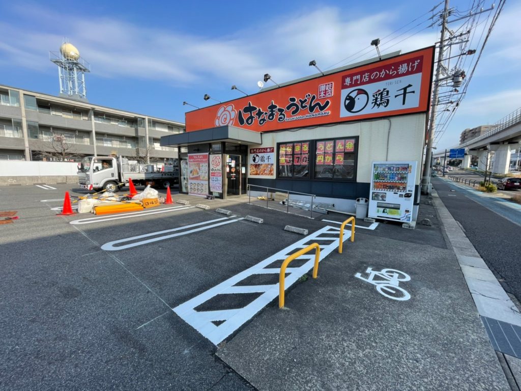 愛知県　長久手市　飲食店駐車場　ライン塗り替え工事