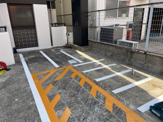 名古屋市　守山区　マンション駐車場　塗り替え工事