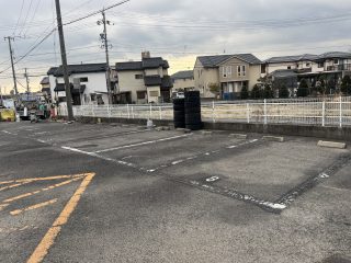 愛知県　小牧市　マンション駐車場　塗り替え工事