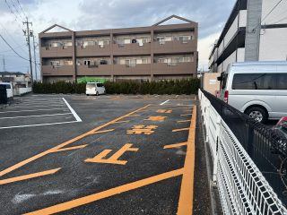 愛知県　小牧市　マンション駐車場　塗り替え工事