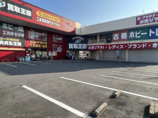 愛知県　岡崎市　店舗駐車場　ライン塗り替え工事