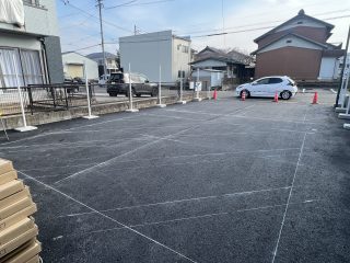 愛知県　豊田市　コンビニ駐車場　新設ライン工事