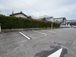 名古屋市　守山区　店舗駐車場　塗り替え工事