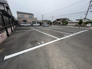 愛知県　春日井市　月極駐車場　塗り替え工事