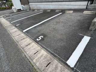 愛知県　豊田市　マンション駐車場　塗り替え工事